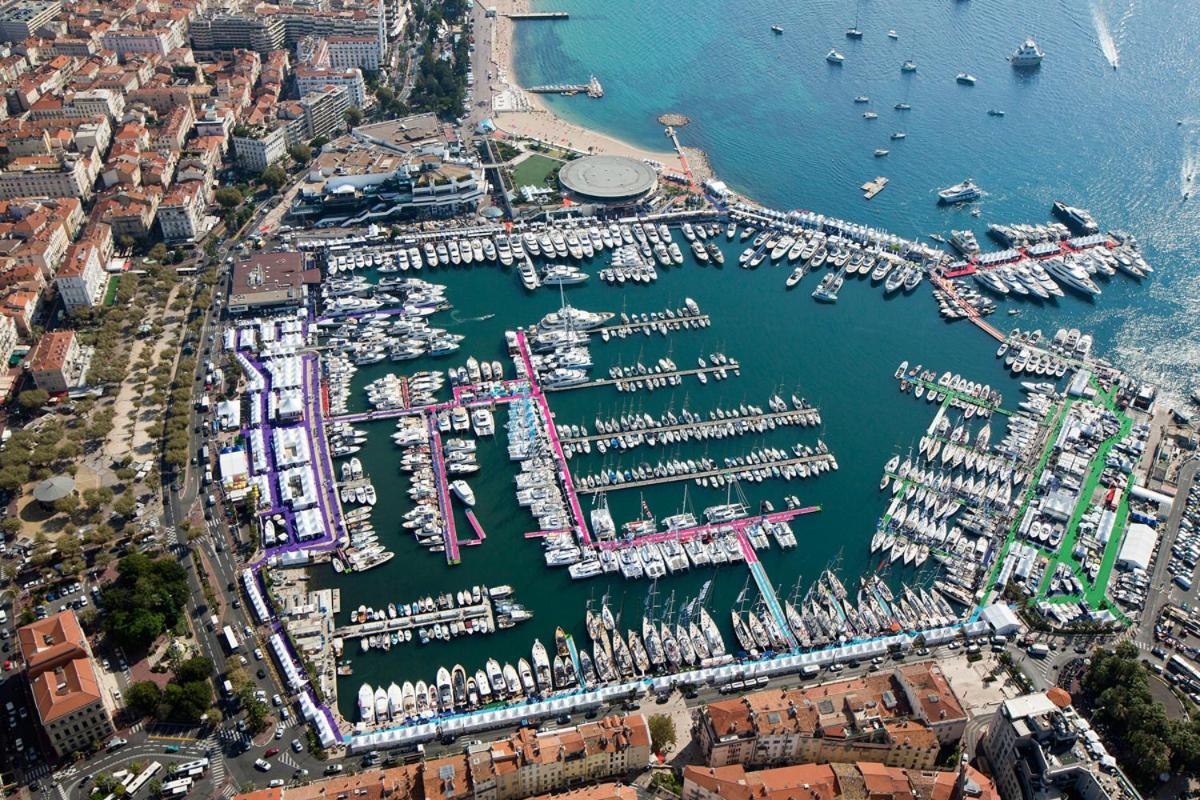 Romantic And New Apartment In The Famous Rue Meynadier In The Supercentre Of Cannes Luaran gambar